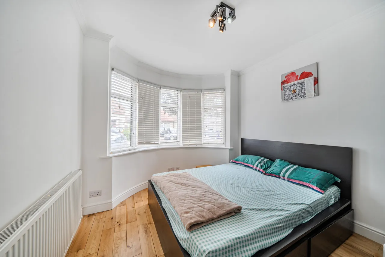 Islip Gardens, Northolt, UB5, photo 8