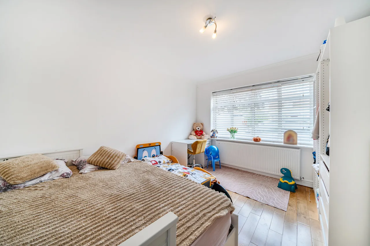 Islip Gardens, Northolt, UB5, photo 20