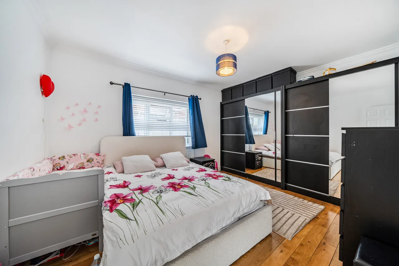 Islip Gardens, Northolt, UB5, photo 6