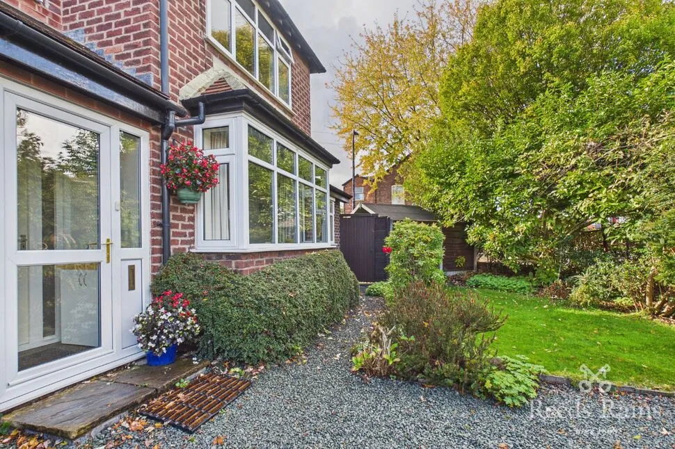 Northenden Road, Sale, M33, photo 25