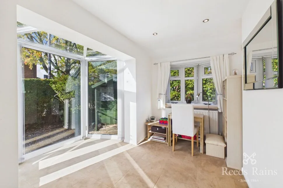Northenden Road, Sale, M33, photo 6