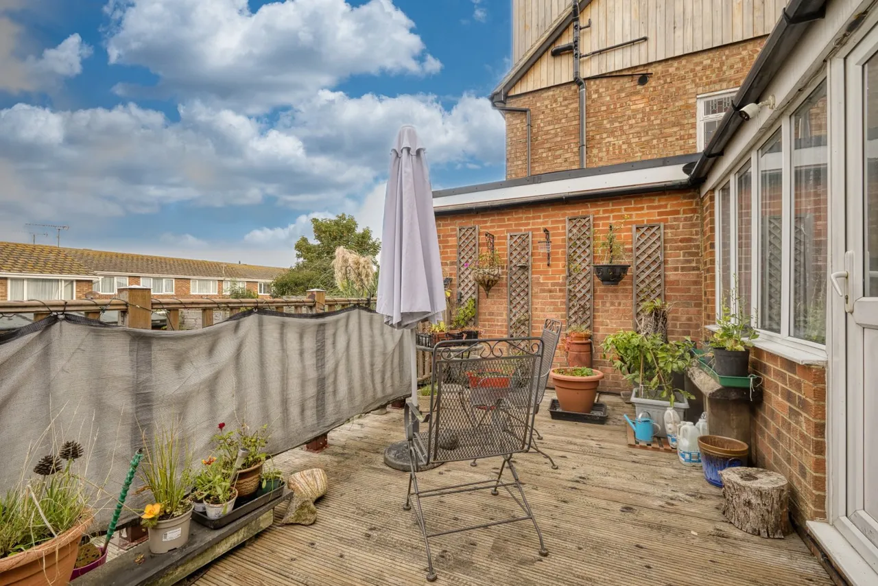 Wallwood Road, Ramsgate, CT11, photo 10