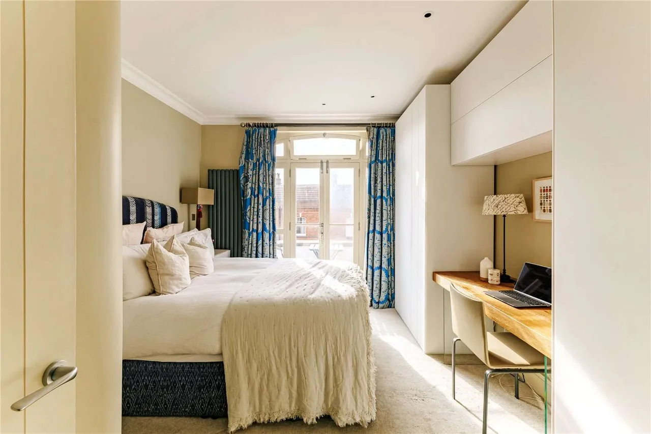 Faraday Mansions, Queens Club Garden's, Fulham, London, W14 9RH, photo 6
