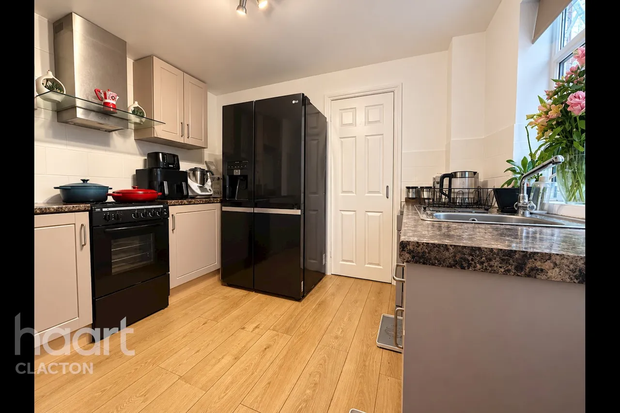 Oxford Crescent, Clacton-On-Sea, CO15, photo 5