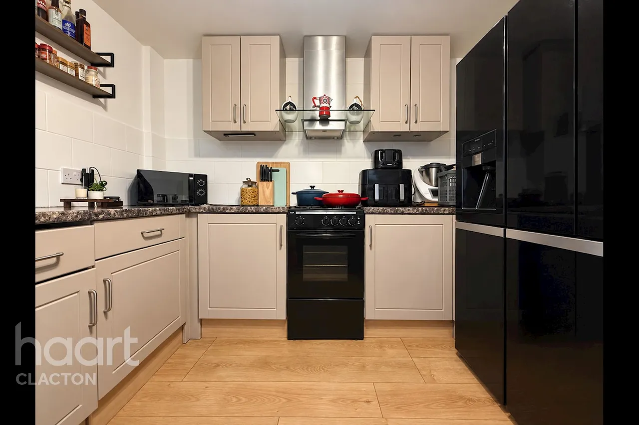 Oxford Crescent, Clacton-On-Sea, CO15, photo 4
