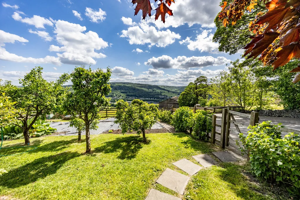 Raw Lane, Mytholmroyd, photo 7
