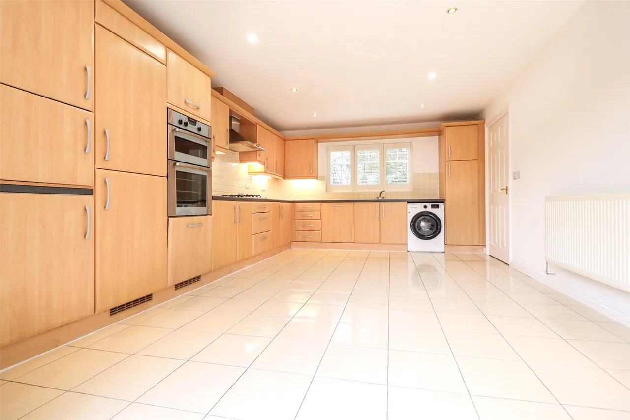Marrow Meade, Fleet, Hampshire, GU51 1HH, photo 2