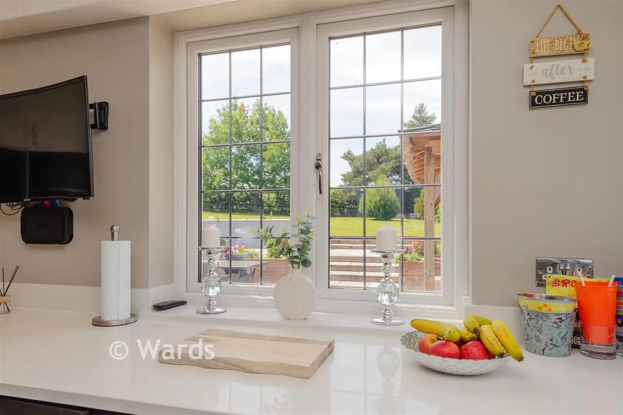 Beesfield Lane, Farningham, DA4, photo 16