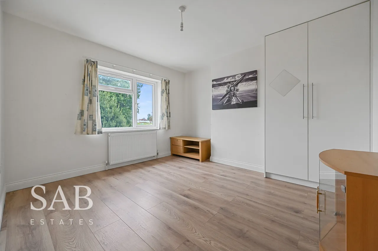Portland Crescent, Greenford, UB6, photo 5