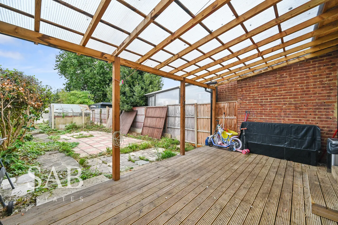 Portland Crescent, Greenford, UB6, photo 8