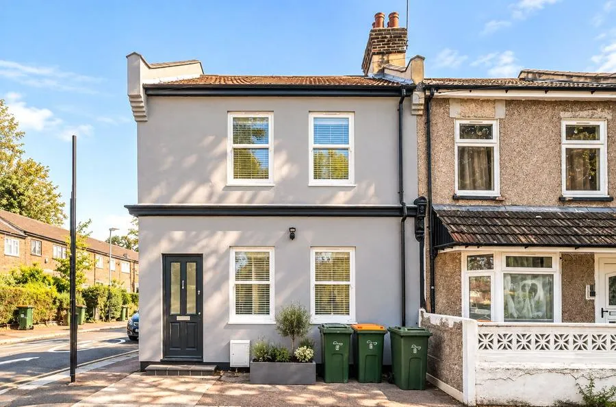 Cemetery Road, London, E7, photo 17
