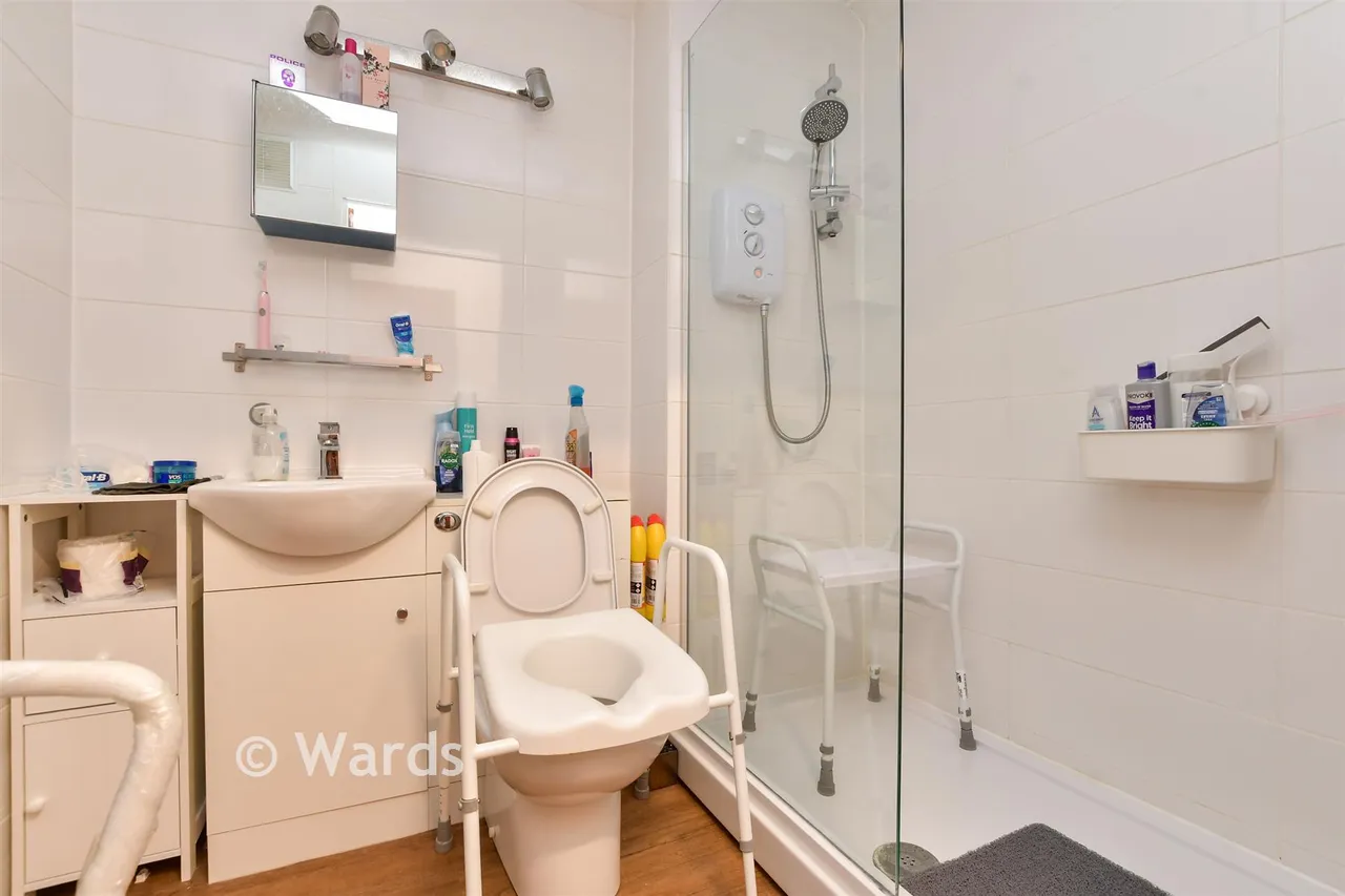 Wellington Crescent, Ramsgate, CT11, photo 7