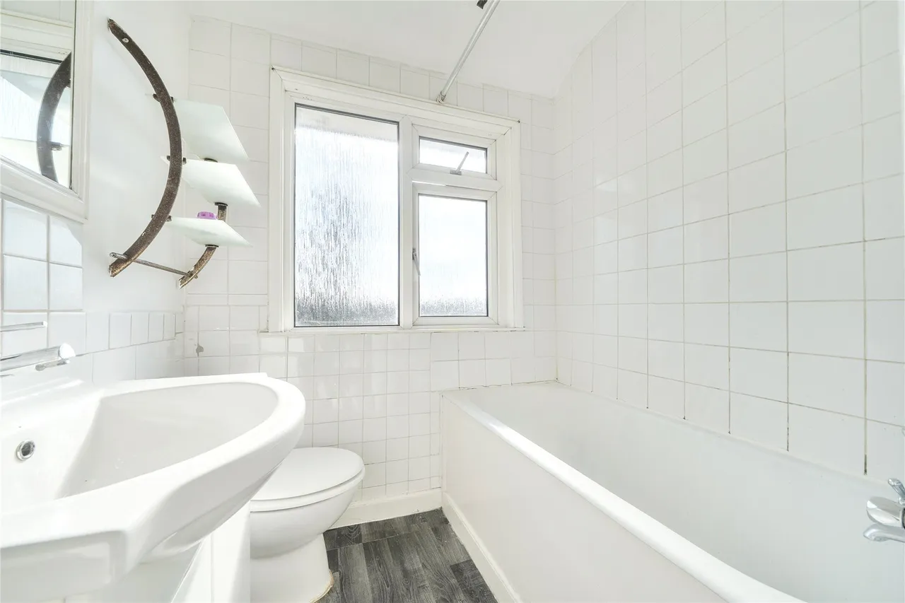 Meadway, Surbiton, KT5, photo 10