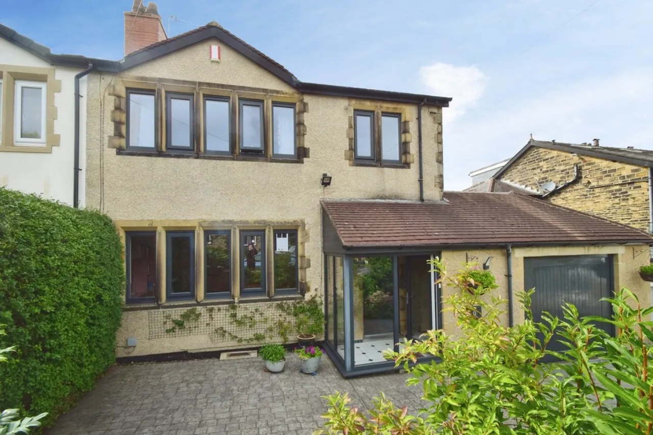 4 bed house for sale — Shipley, Bradford, West Yorkshire