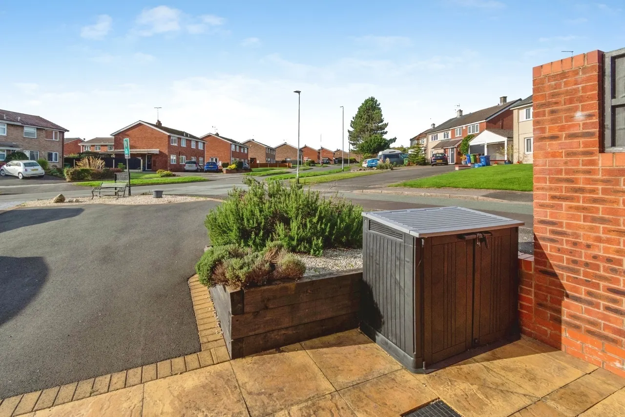 Buttermere Close, Cannock, WS11, photo 6