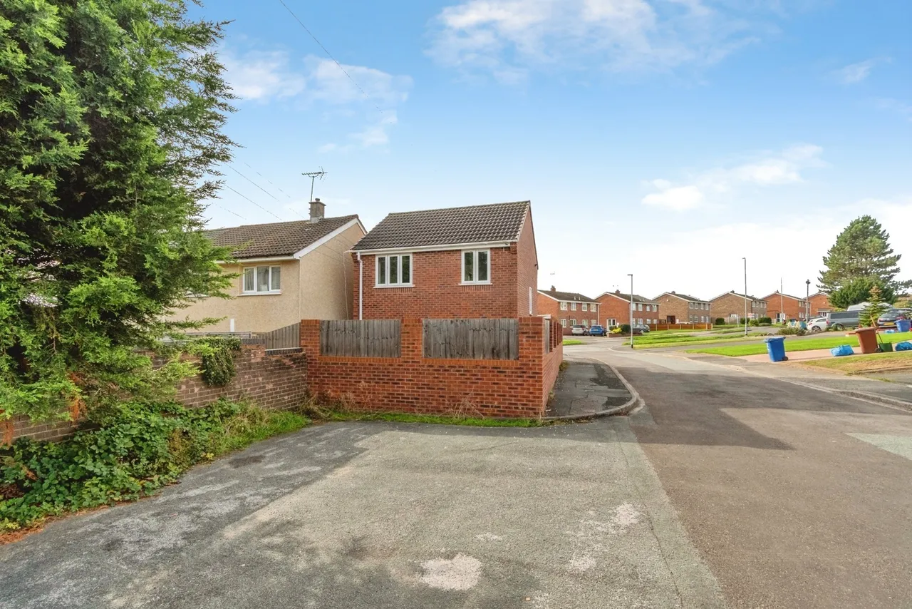 Buttermere Close, Cannock, WS11, photo 11