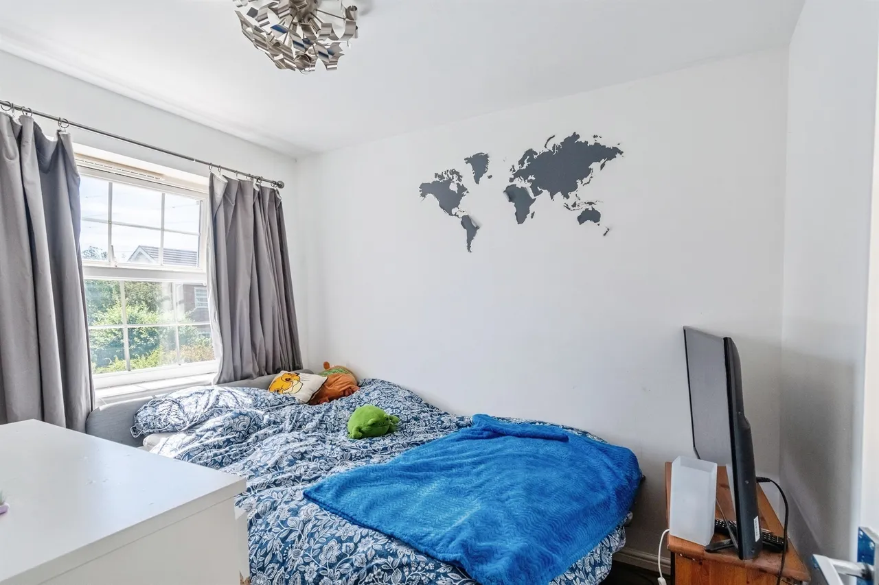 Sandpiper Gardens, Chippenham, SN14, photo 16