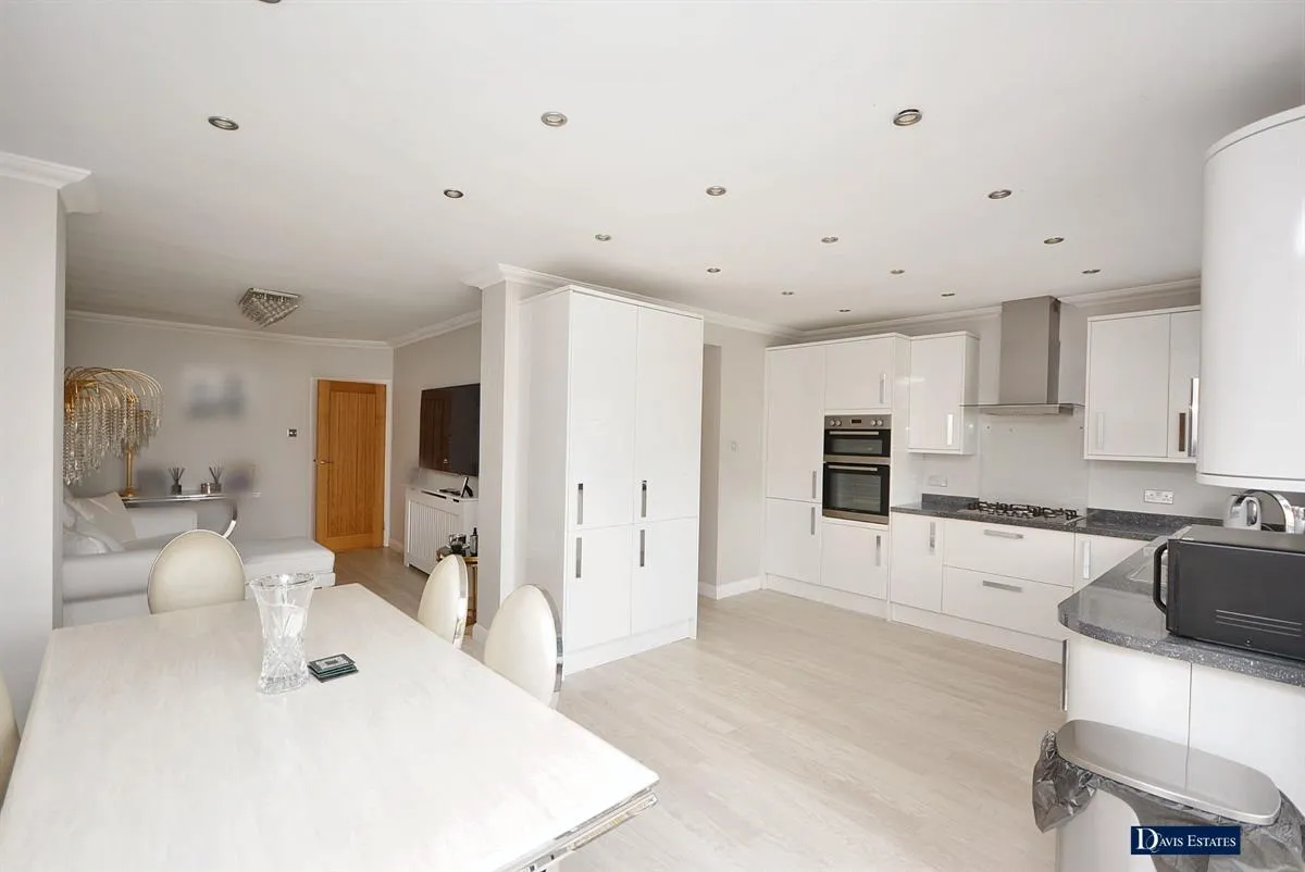 Candover Road, Hornchurch, RM12, photo 3