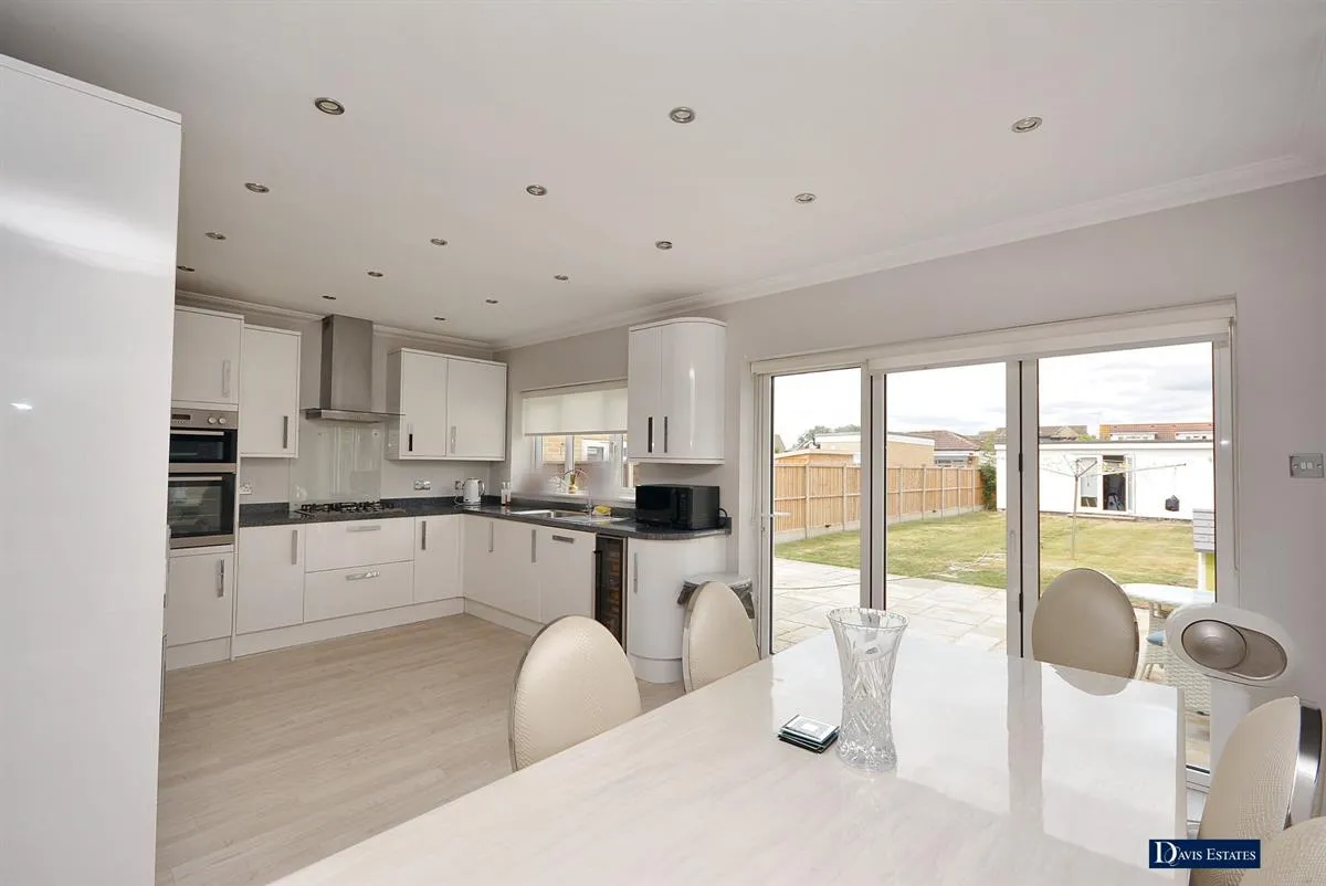 Candover Road, Hornchurch, RM12, photo 7