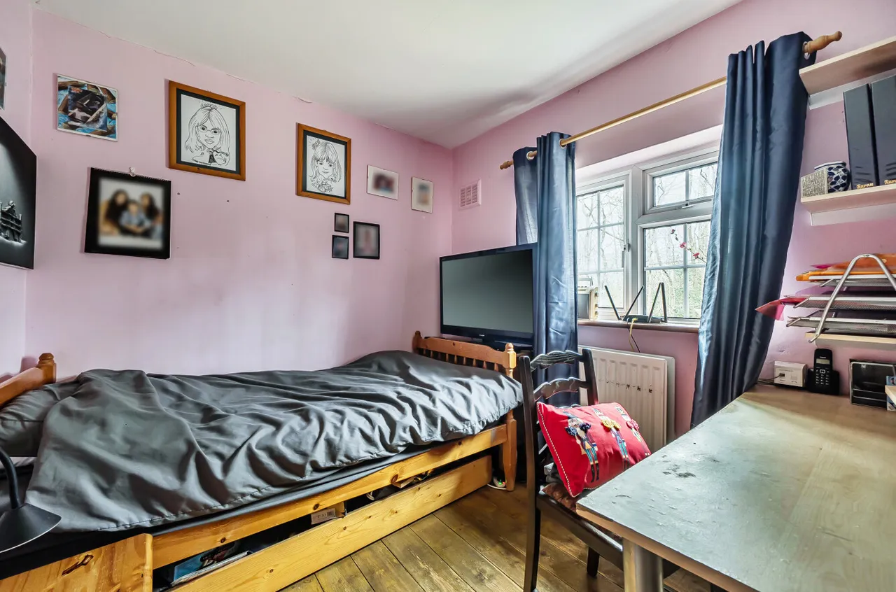 Ash Lane, Burghfield Common, RG7, photo 13
