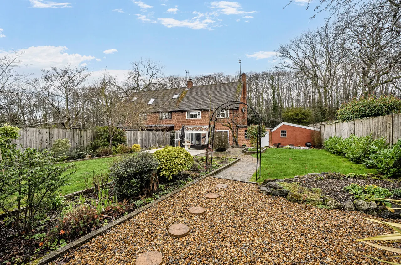 Ash Lane, Burghfield Common, RG7, photo 16