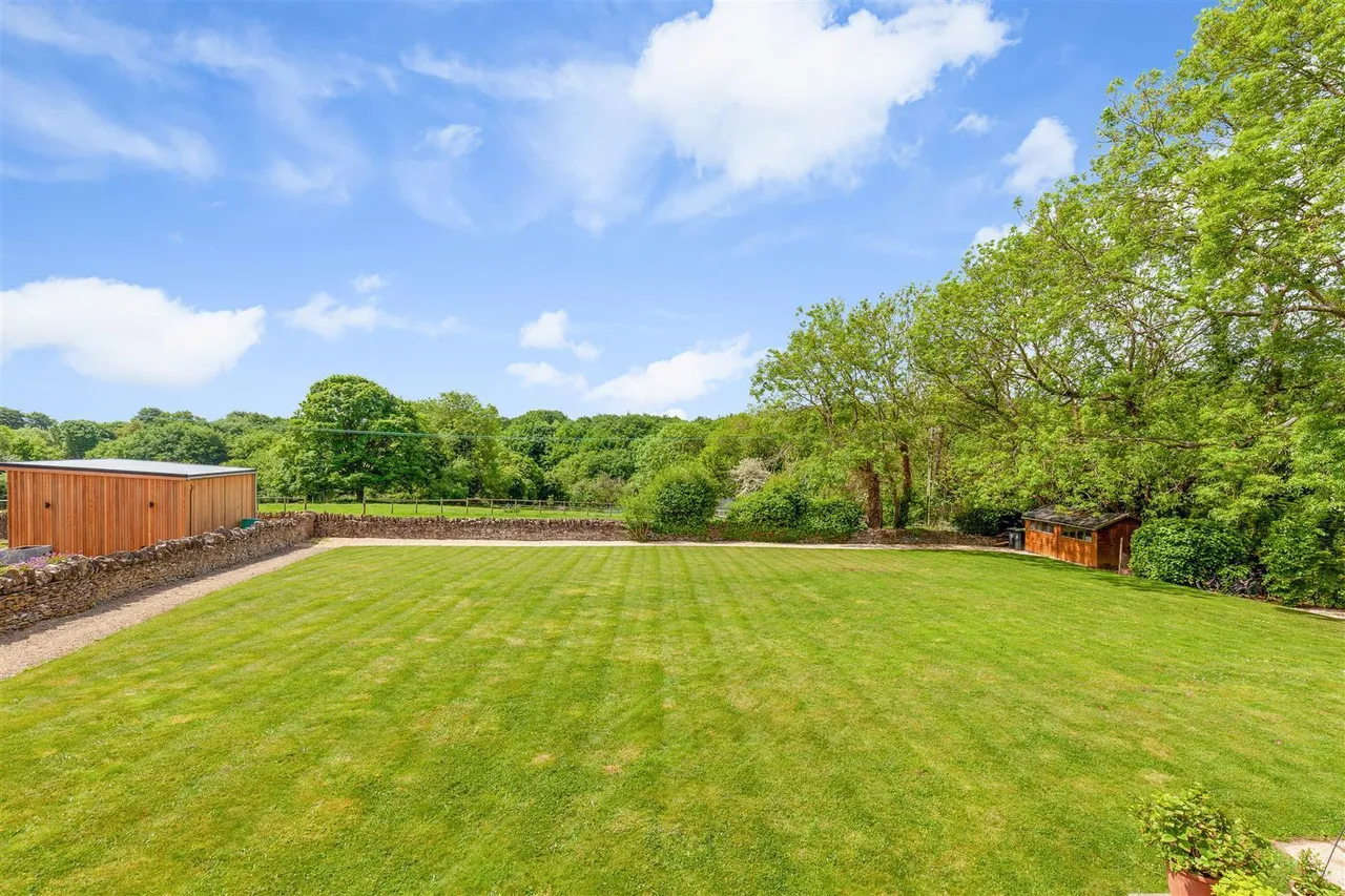 Churchfields, Stonesfield, OX29, photo 8
