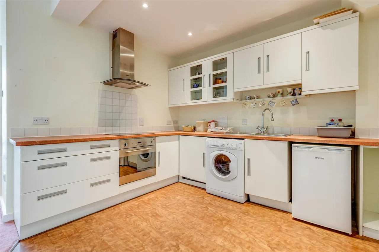 Churchfields, Stonesfield, OX29, photo 4