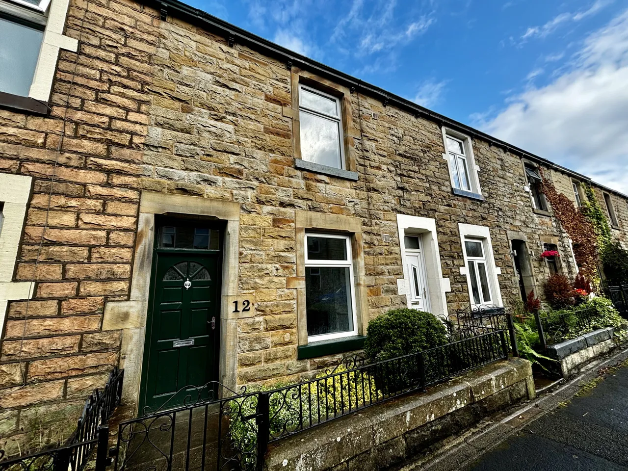 3 bed house to rent — Castle Street, Hapton