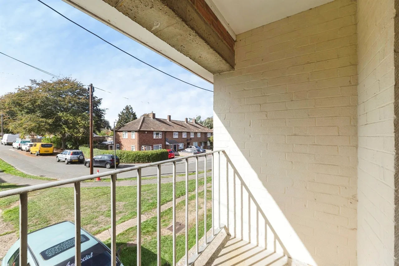 Boundary Crescent, Stony Stratford, MK11, photo 2