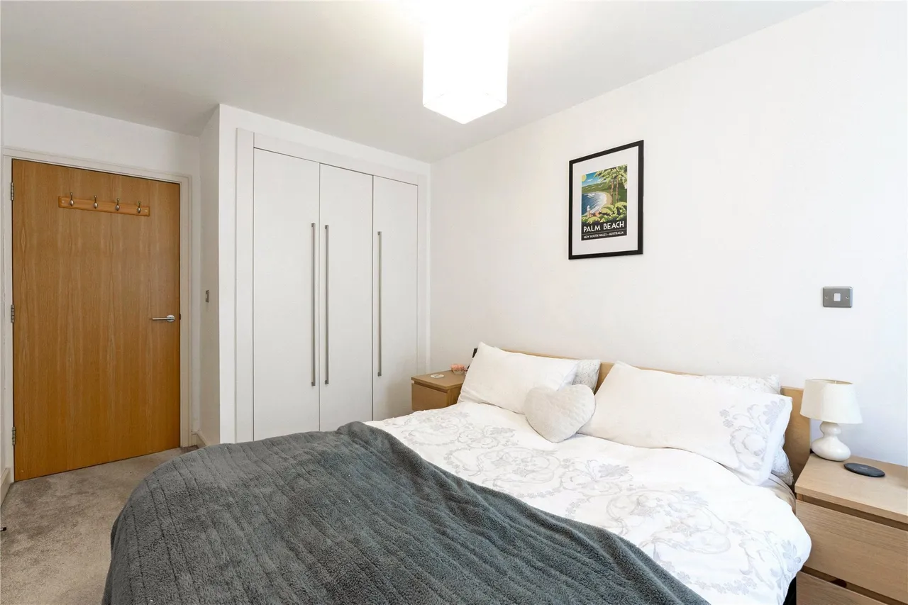 Battersea Park Road, London, SW11, photo 6