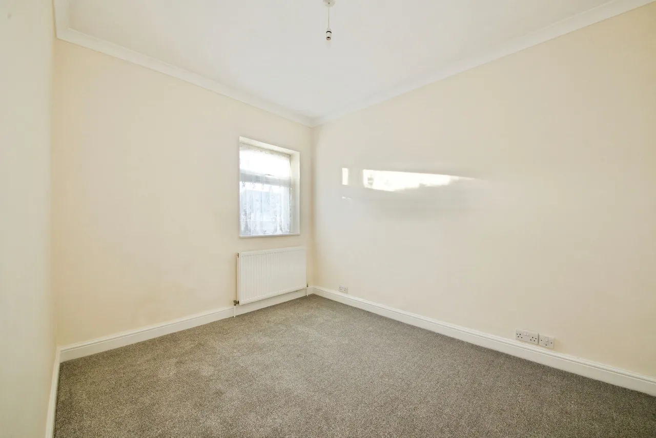 Birkbeck Road, ROMFORD, Essex, RM7, photo 8