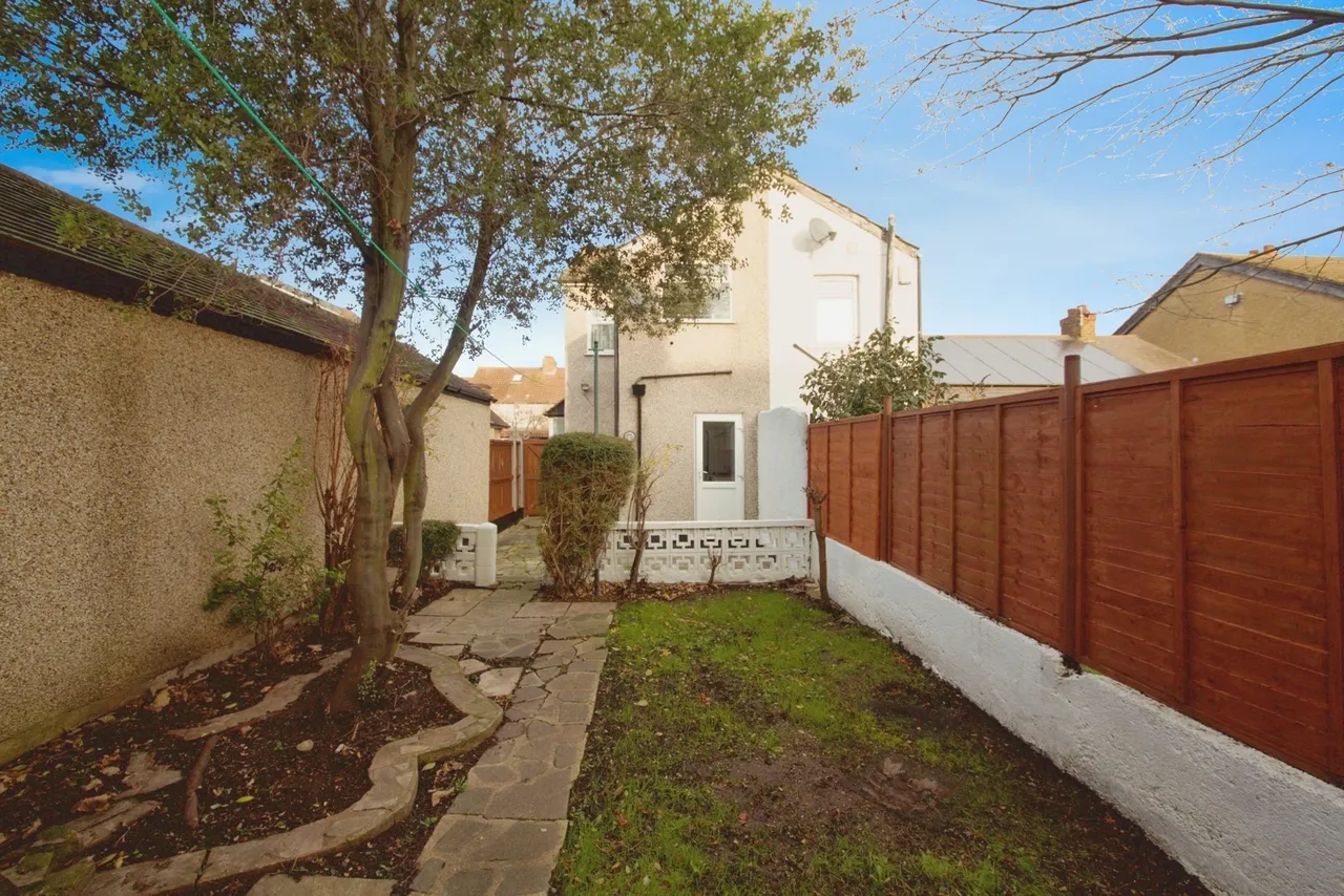 Birkbeck Road, ROMFORD, Essex, RM7, photo 4