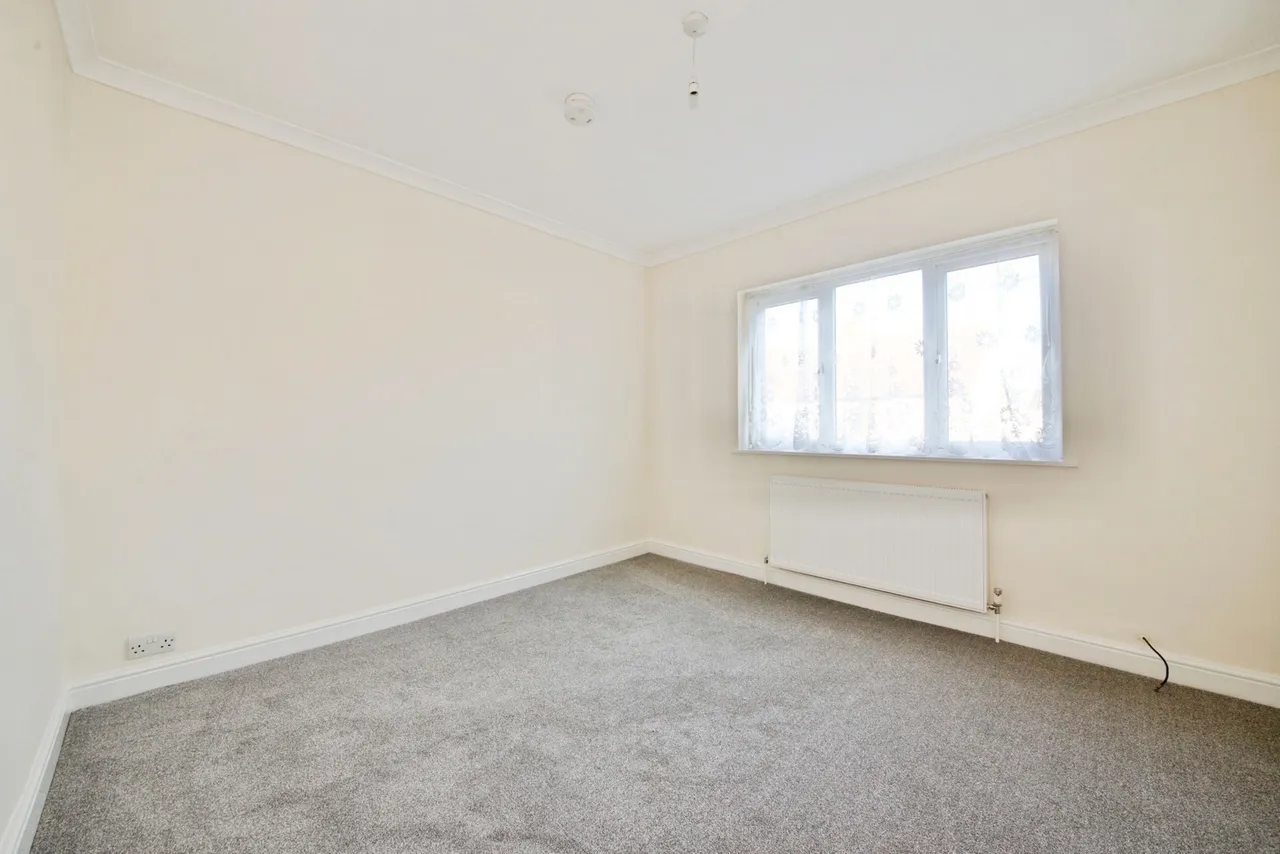 Birkbeck Road, ROMFORD, Essex, RM7, photo 3