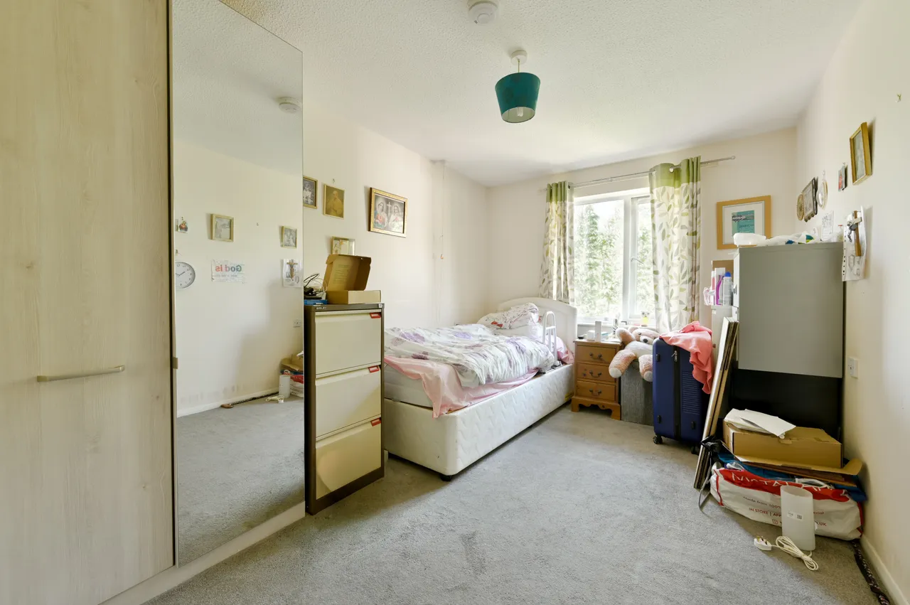 London, W7, photo 9