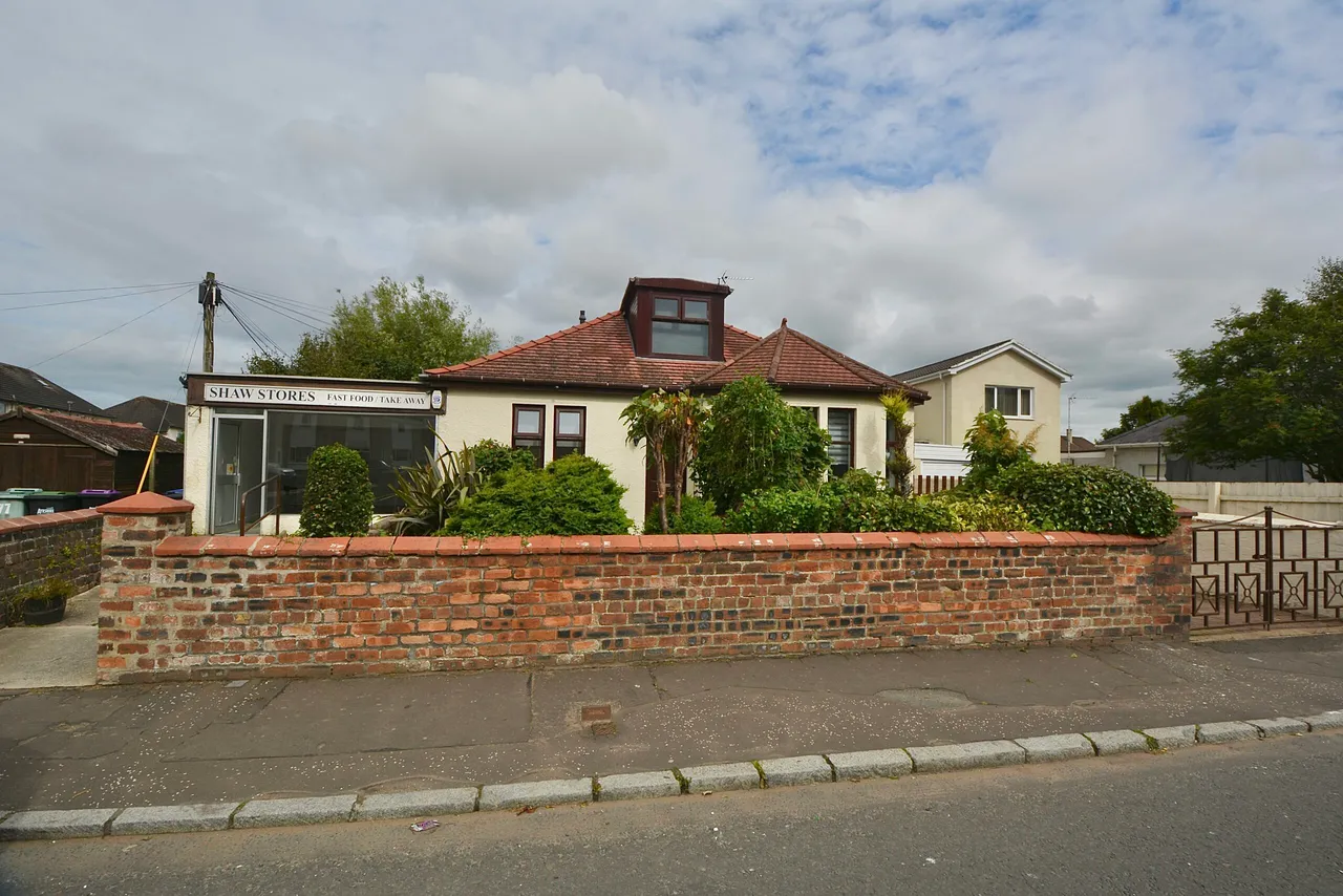 3 bed house for sale — 27 Shaw Road, Prestwick, KA9 2LW