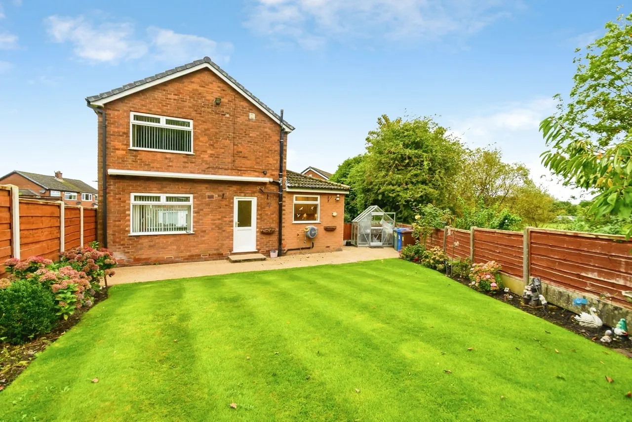 Melton Drive, Bury, BL9, photo 17