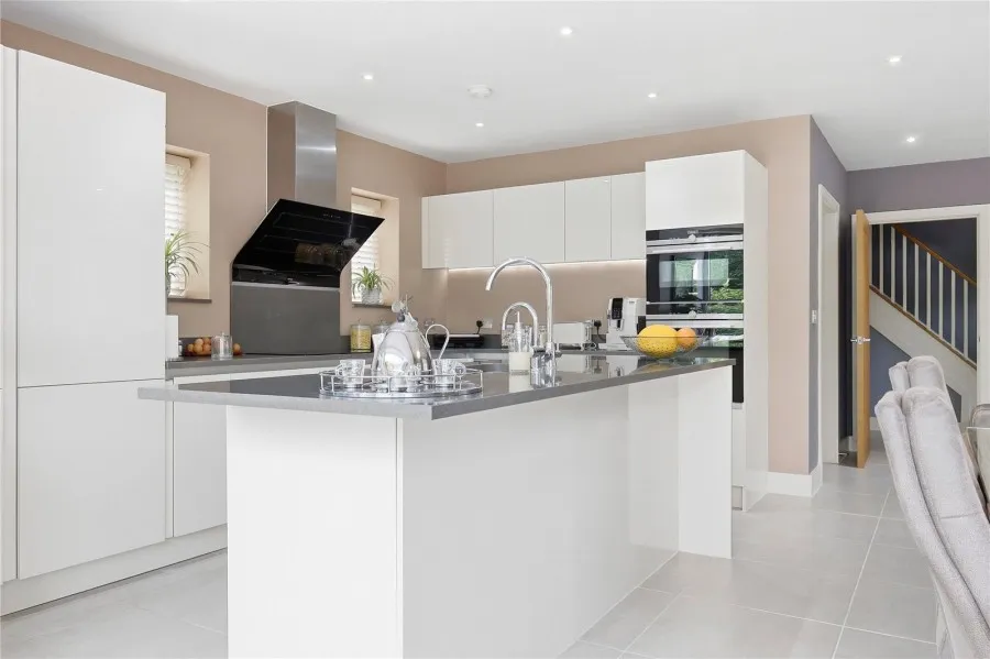 with 5 bedrooms in Radwinter, Nr Saffron Walden, CB10, photo 5