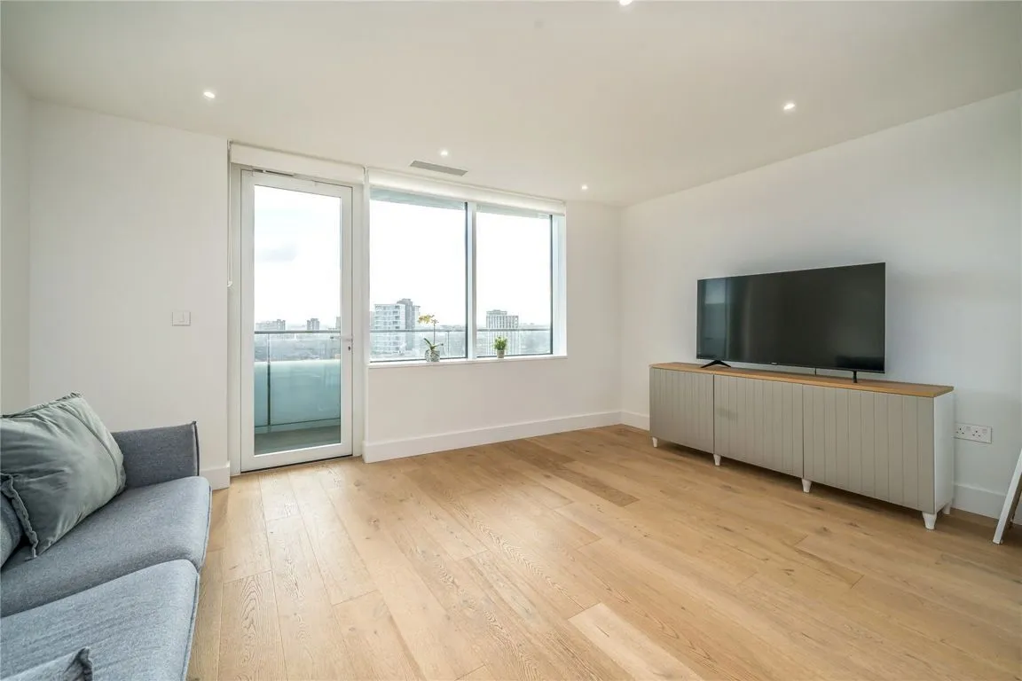 Lombard Wharf, Battersea, photo 2