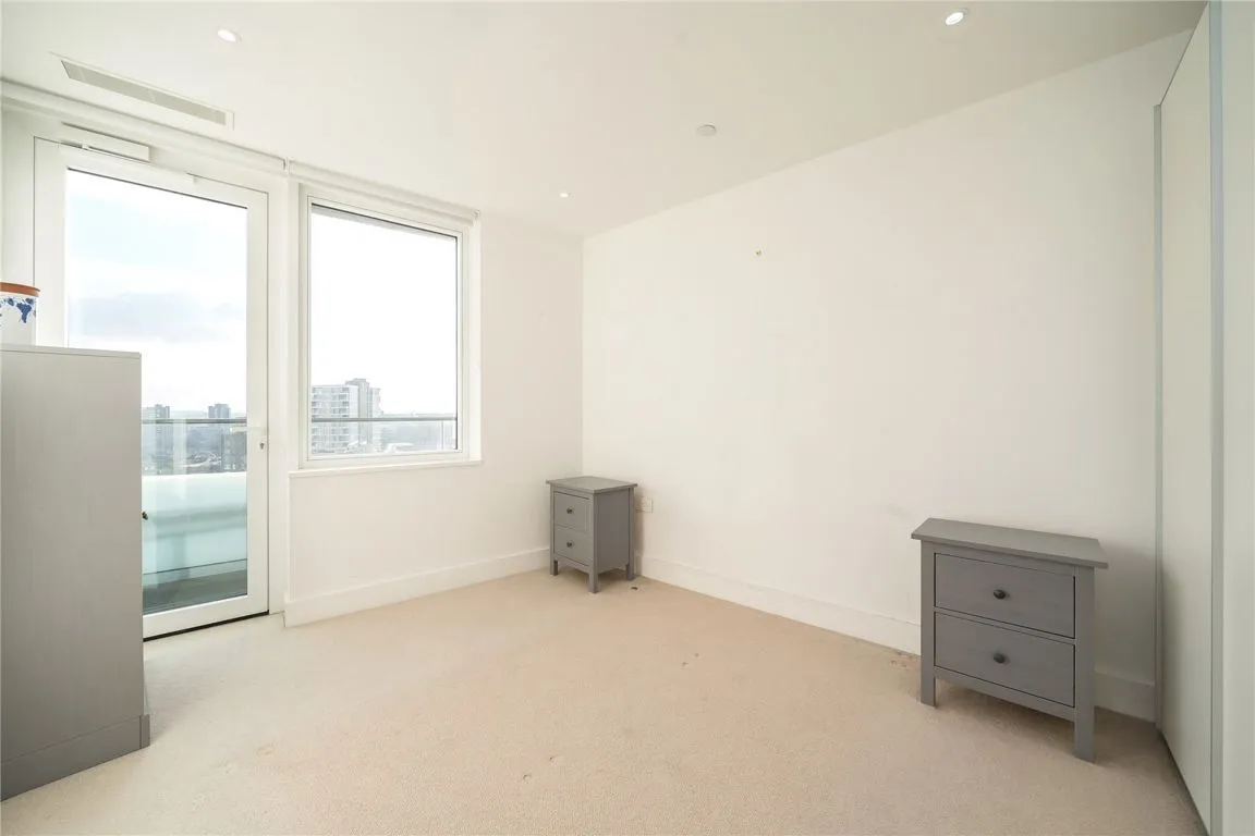 Lombard Wharf, Battersea, photo 3