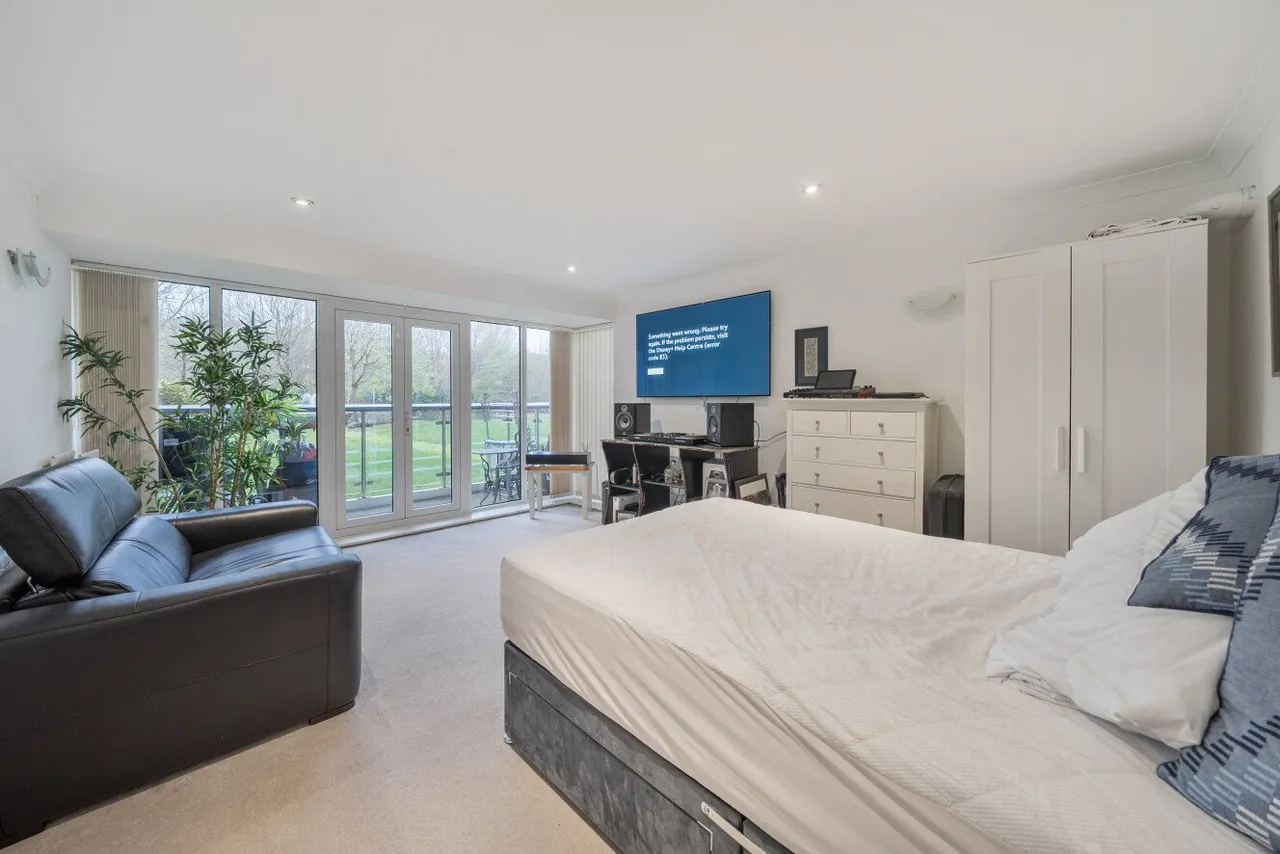 Creswell Drive, Beckenham, BR3, photo 3
