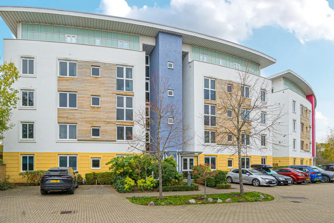 2 bed flat for sale, Creswell Drive, Beckenham, BR3