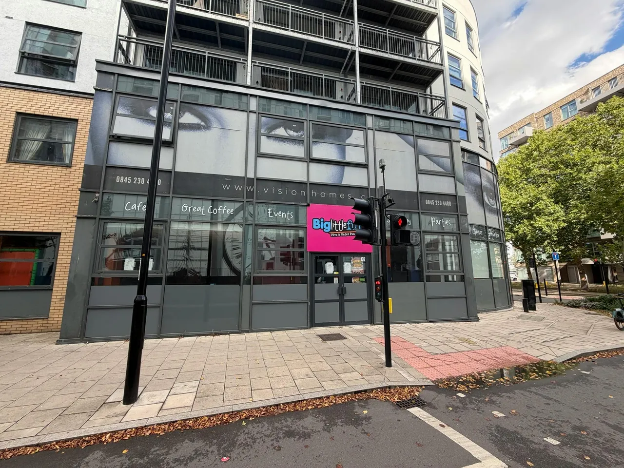 retail to rent, Creek Road, Deptford