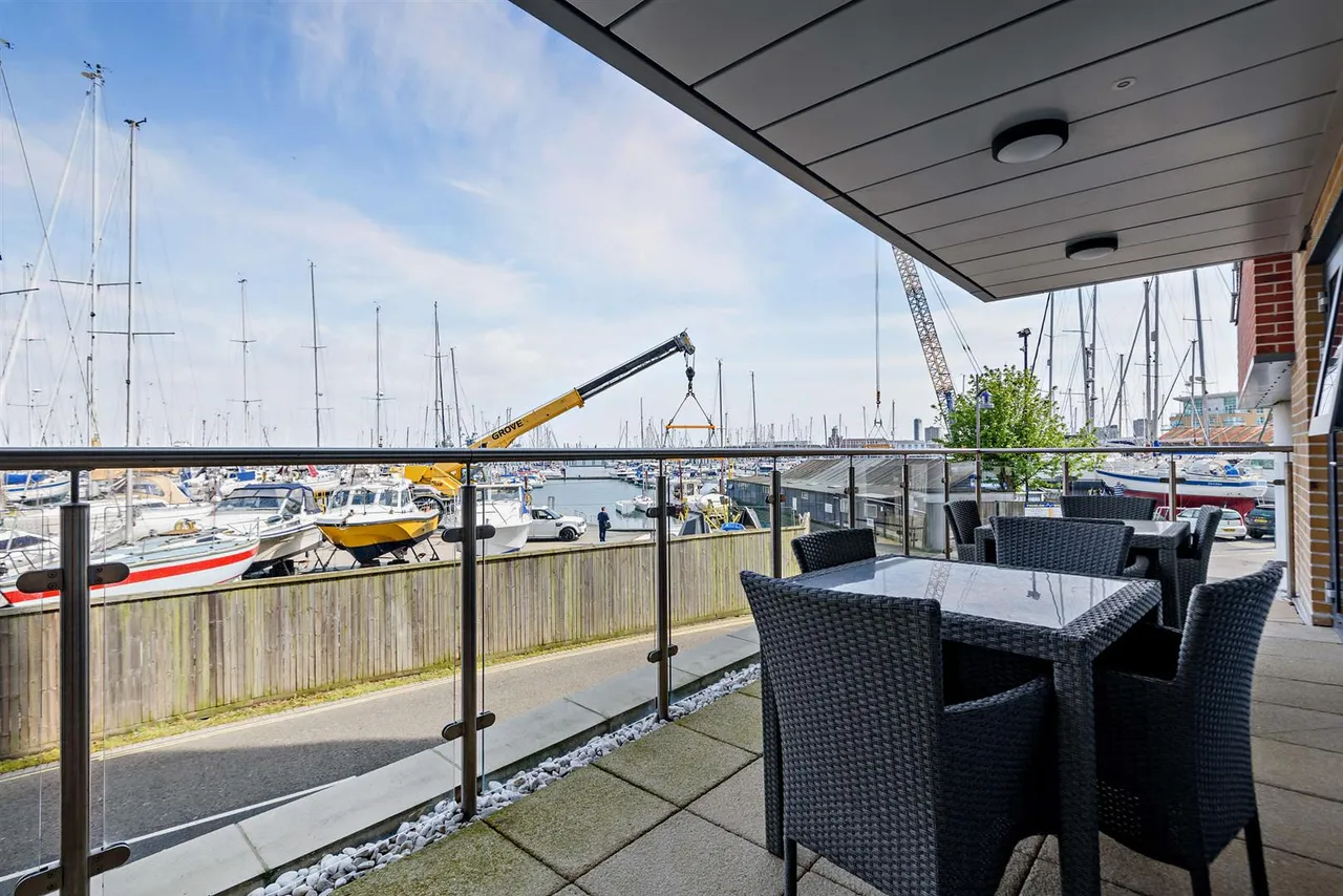 Harbour Road, Gosport, PO12, photo 13