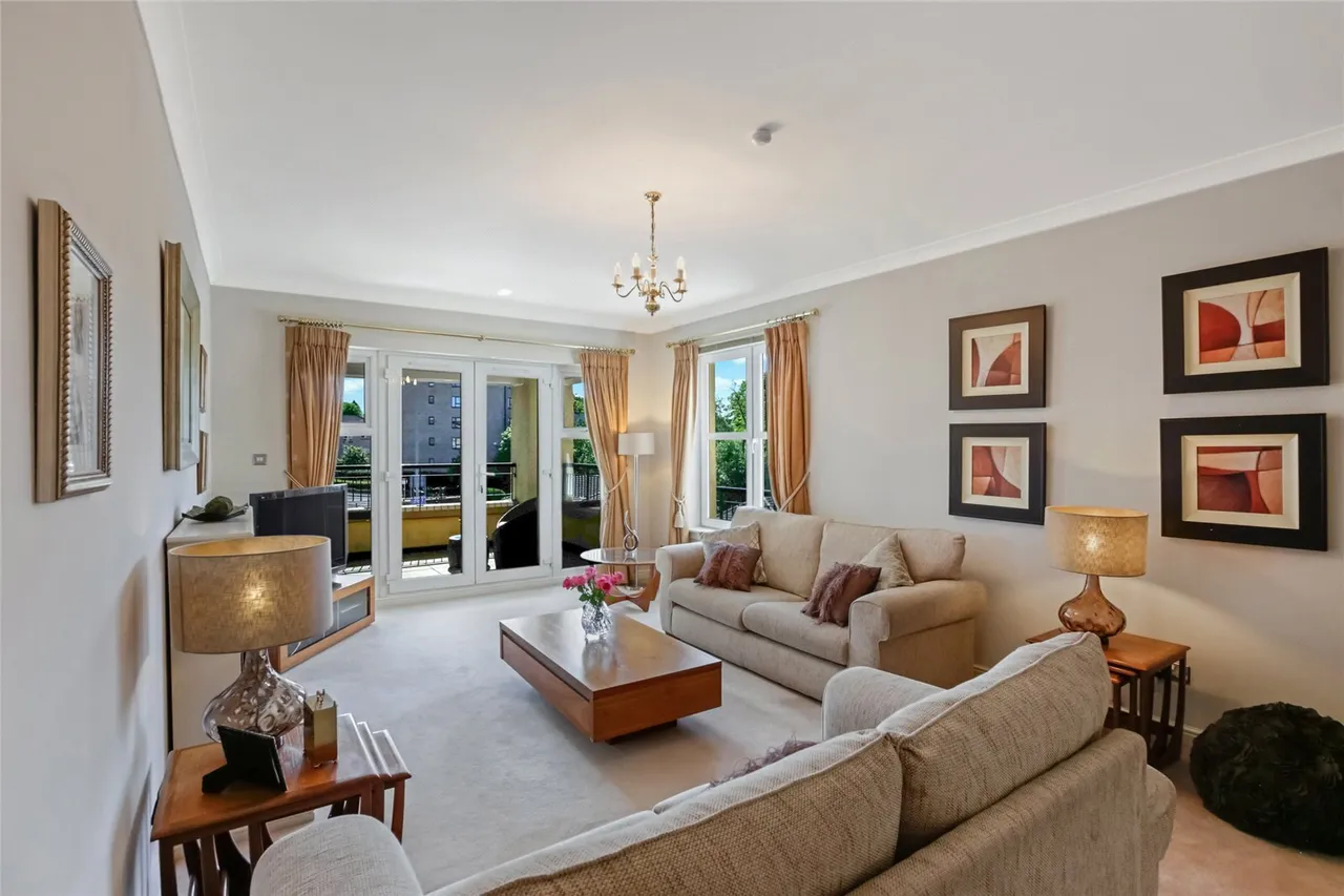 Mains Avenue, Giffnock, Glasgow, East Renfrewshire, G46, photo 3