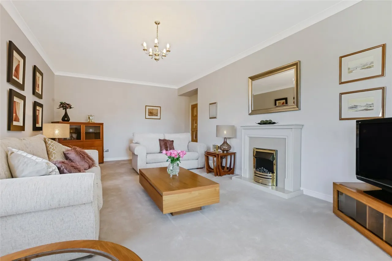 Mains Avenue, Giffnock, Glasgow, East Renfrewshire, G46, photo 4