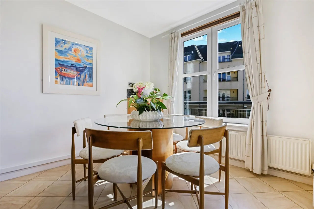 Mains Avenue, Giffnock, Glasgow, East Renfrewshire, G46, photo 7