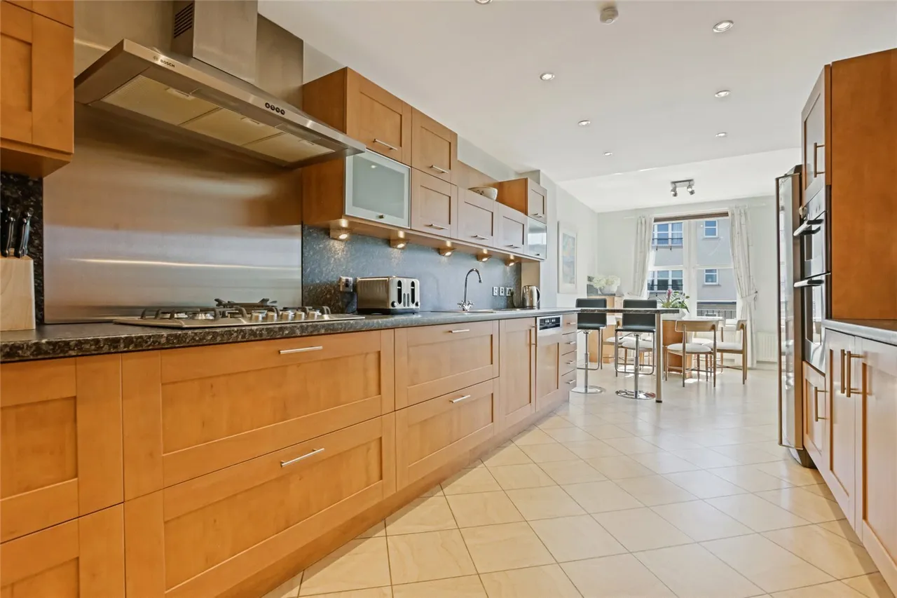 Mains Avenue, Giffnock, Glasgow, East Renfrewshire, G46, photo 5