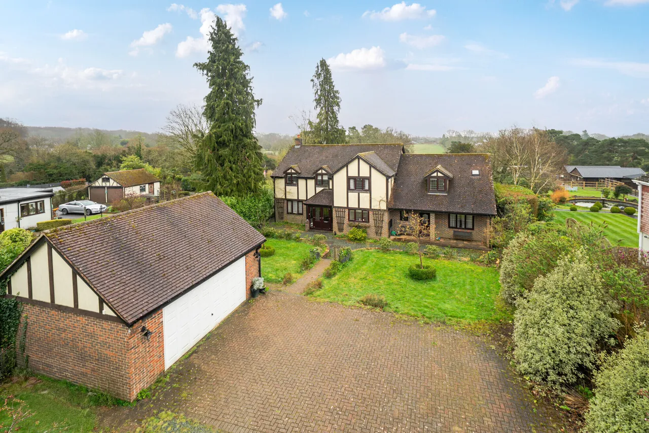 6 bed house for sale — Blackberry Lane, Four Marks, GU34