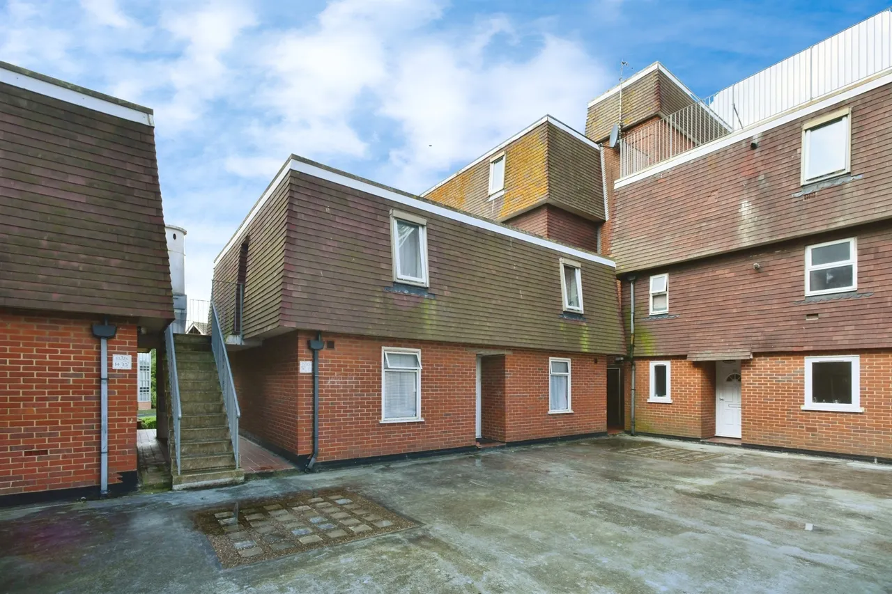 Balcombe Road, Peacehaven, BN10, photo 13