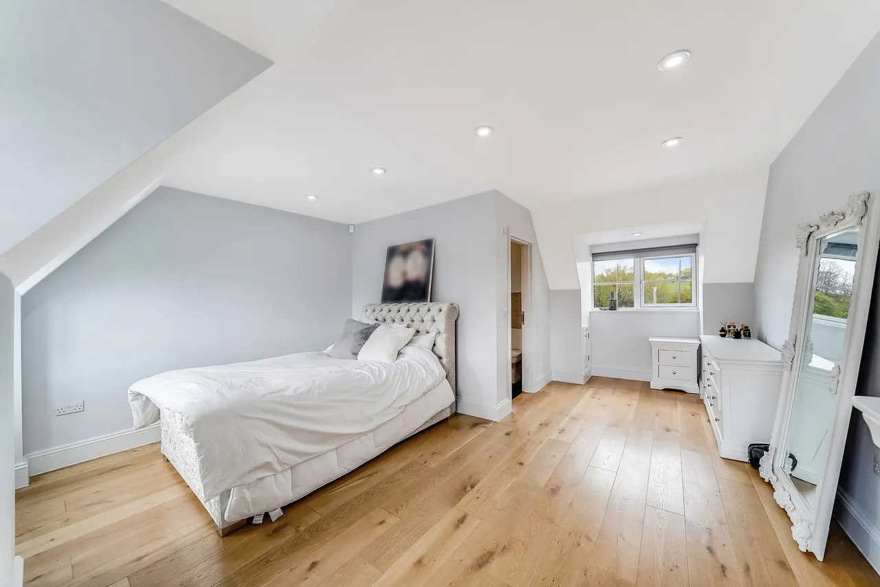 Millrite Mews, Stanford Rivers, CM5, photo 19